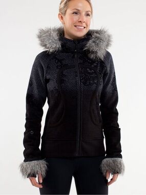 Vintage RARE Lululemon Fur Trim Scuba Size 4